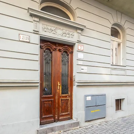 Old Town 2 Rooms Apartment With Garden Apartment *