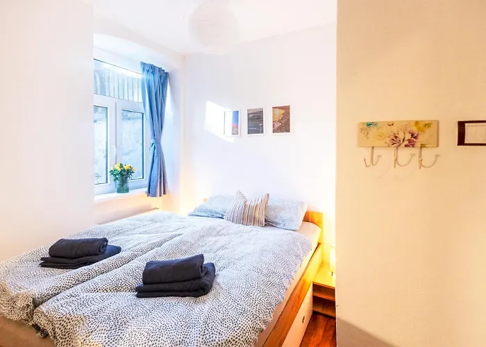 Old Town 2 Garden Free Parking