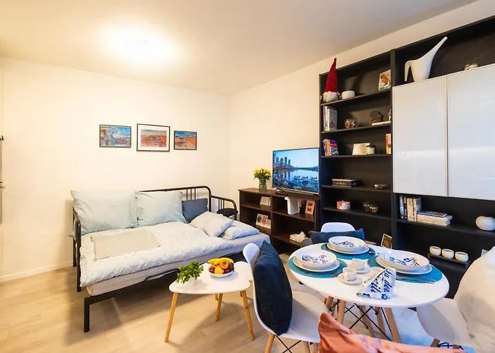 Old Town 2 Garden Free Parking