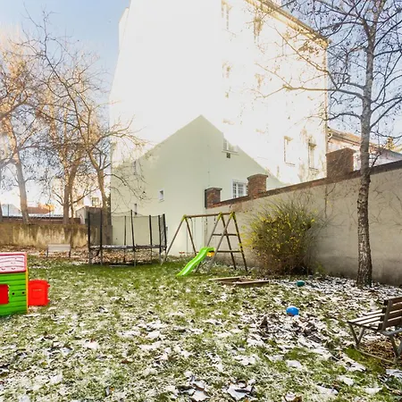 Old Town 2 Garden Free Parking Apartament