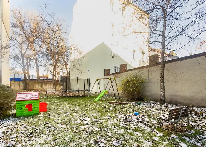 Old Town 2 Garden Free Parking Apartament